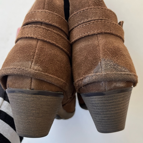 Crown Vintage Suede Boots - Picture 8 of 8